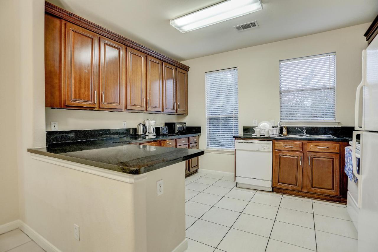 Villa Laverne 3 Bedroom Suite Furnished Condos Houston Buitenkant foto