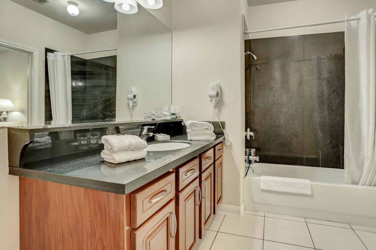 Villa Laverne 3 Bedroom Suite Furnished Condos Houston Buitenkant foto